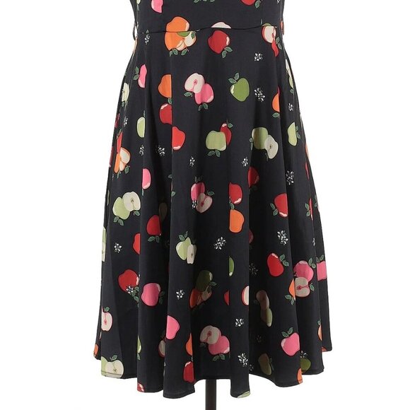 NWT Apple Dress in Red and Black by Voodoo Vixen - Picture 3 of 3